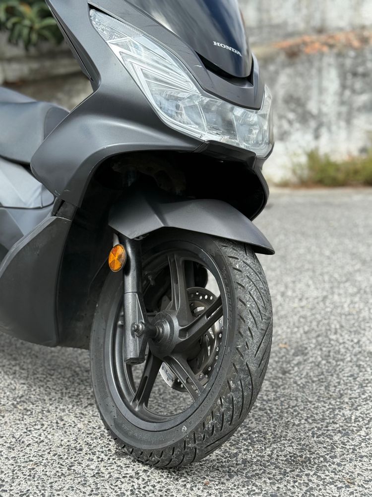 Honda PCX 2016 - Farol LED