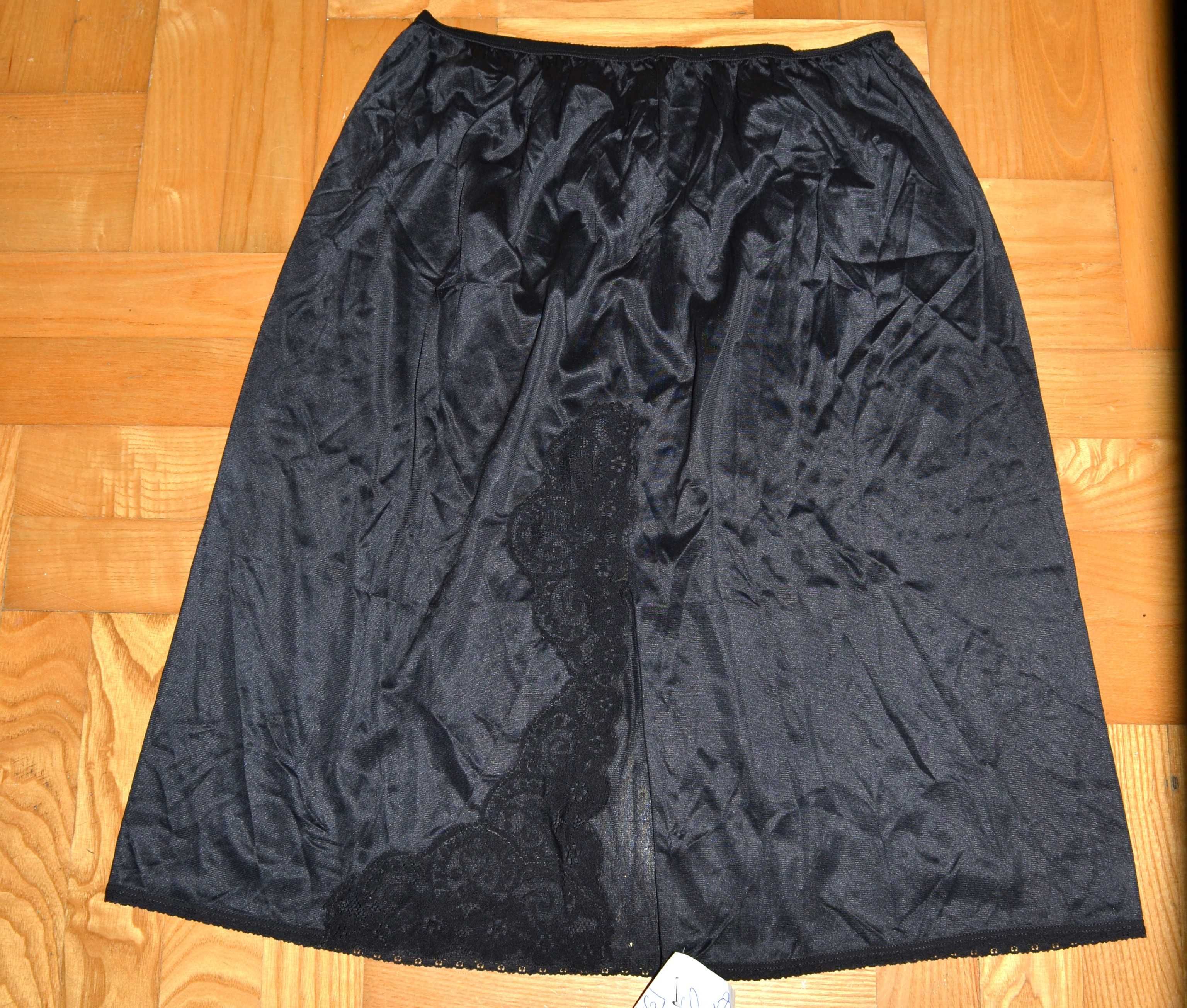 6^  vintage półhalka midi nylon 46/48