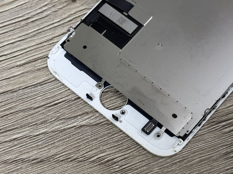 Oryginalny wyświetlacz ekran Apple iPhone 7 demontaż wymiana