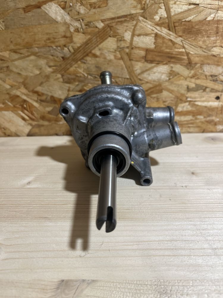 Bomba de agua Honda VFR 800 VTEC