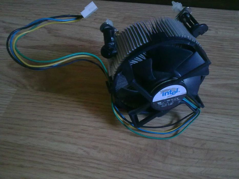 Cooler Original da Intel socket 775 como novo