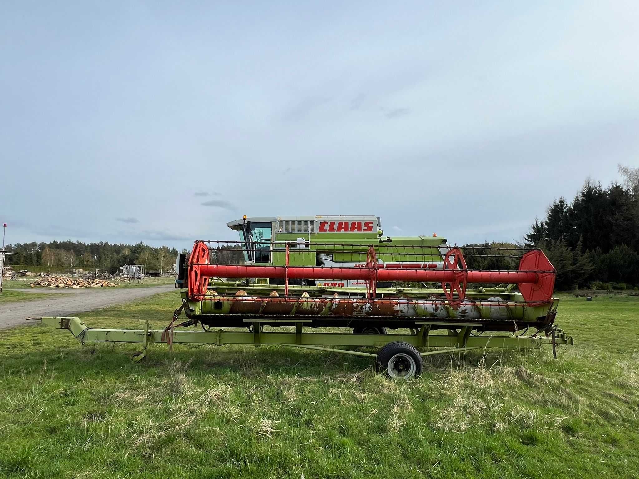 CLAAS Dominator Mega 208