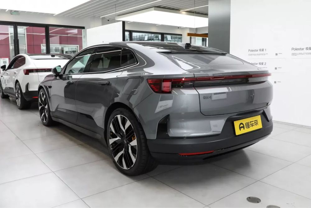 POLESTAR 4  електромобіль