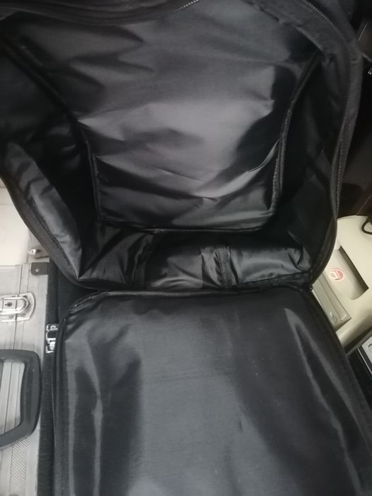 Saco pequeno para acordeão ou concertina pequena.