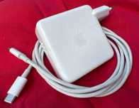 Oryginalny zasilacz i kabel 67W Apple A2518 USB-C ładowarka do MacBook