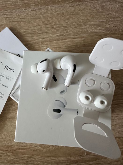 Навушники Apple AirPods Pro без кейсу
