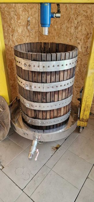 Пресс для винограда гидравлический