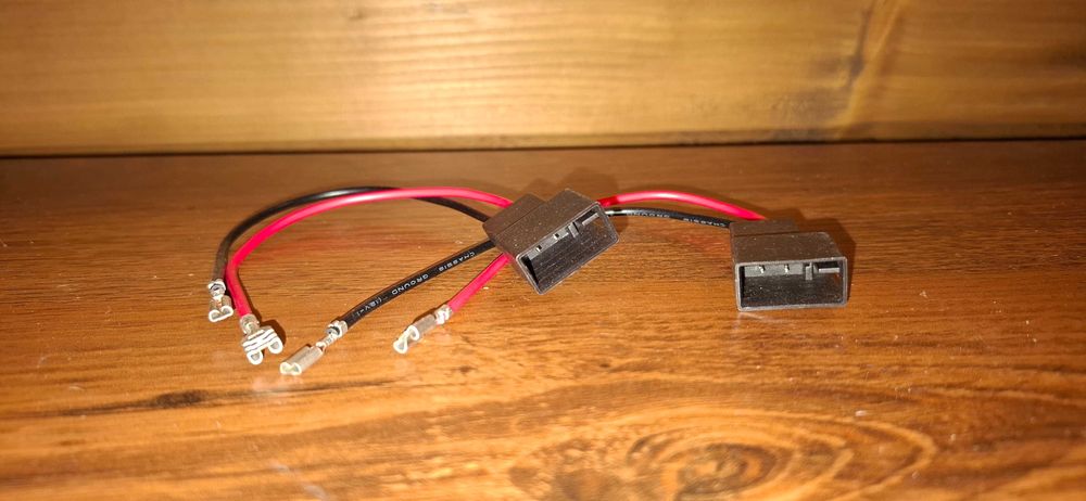 Zestaw 2x Adapter Głośnikowy