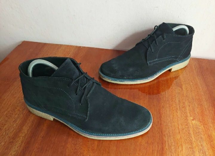 Туфлі clarks the zeus оригінал 
⁸


Замшеві 

Розмір по бірці: 40

Зам