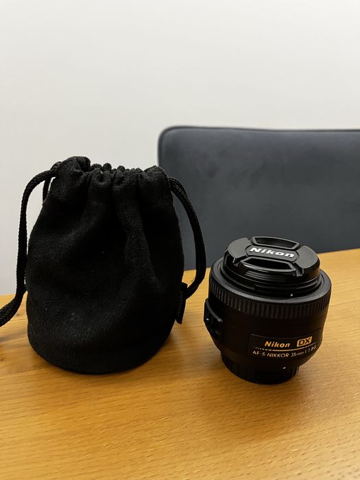 Nikkor 35mm 1.8 + etui