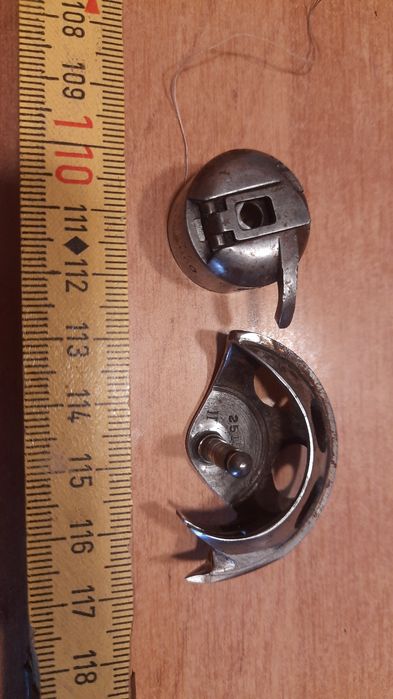 Оригінальна шпулька SIMANCO 15277 з човном II 2215 на стару ш.м.Singer