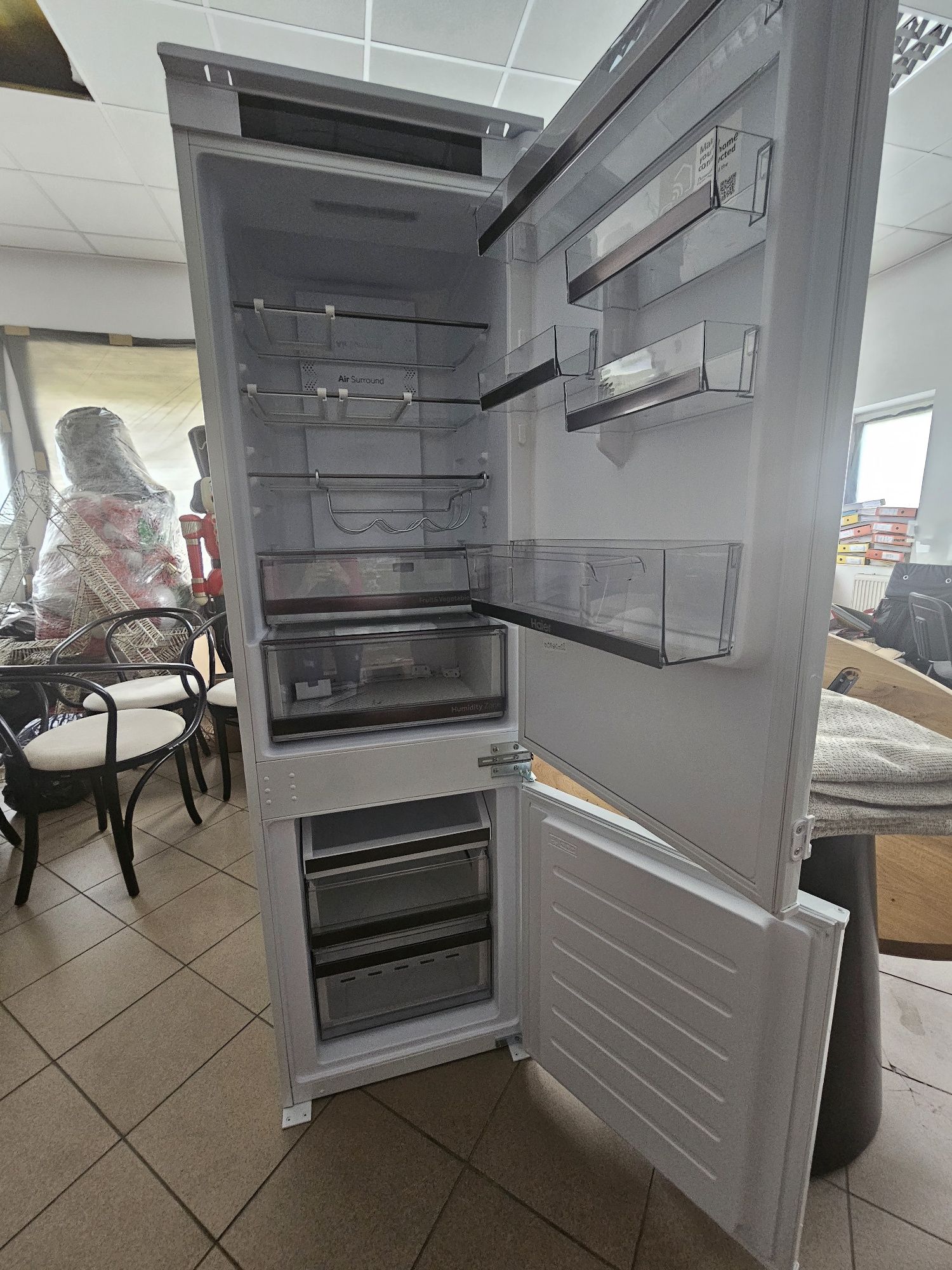 Lodówka Haier pod zabudowę