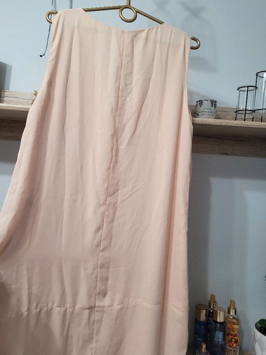 Sukienka Reserved 44