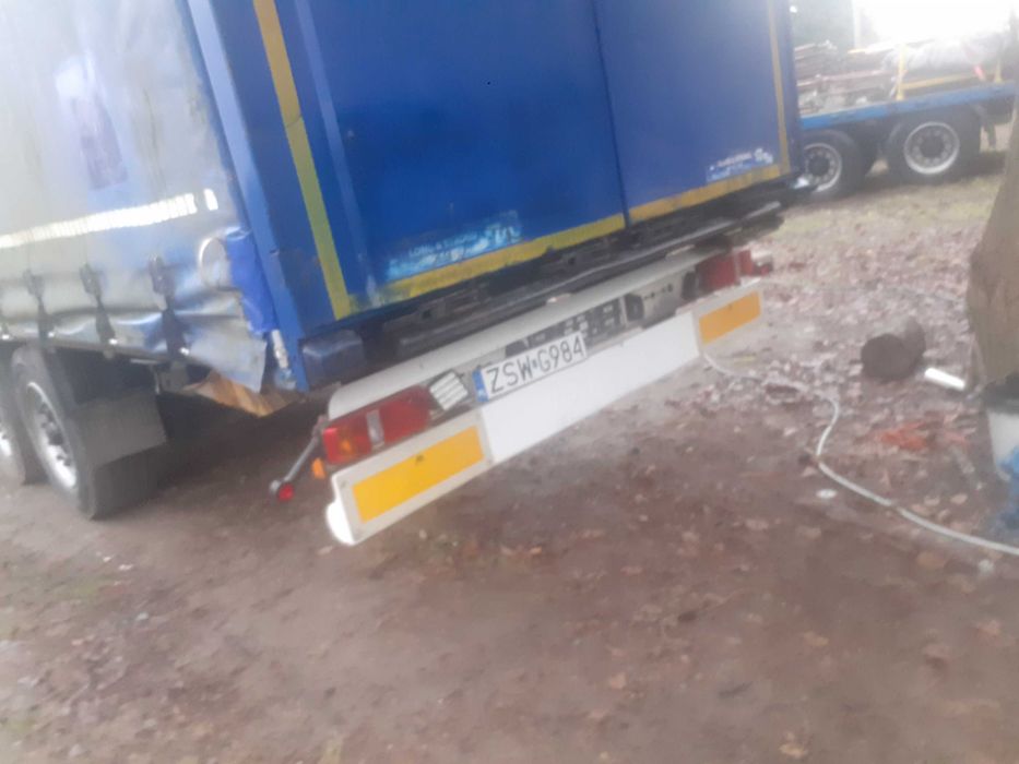 Oferuje wynajem naczep