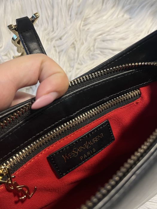 Шкіряна сумка YSL з червоним бархатом всередині