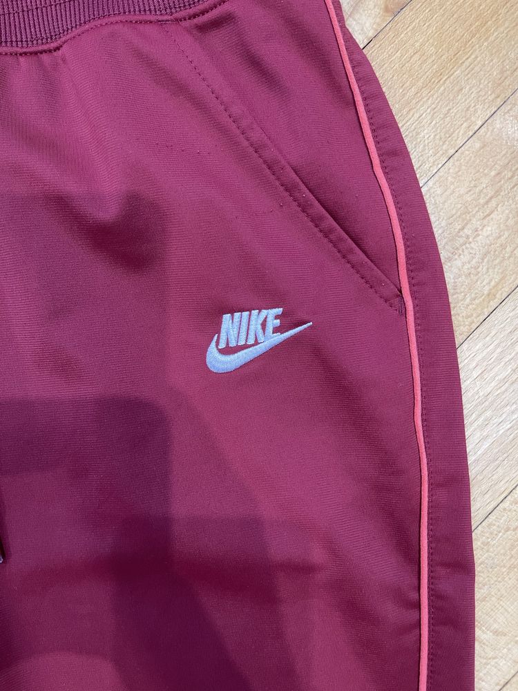 Спортивні штани Nike L