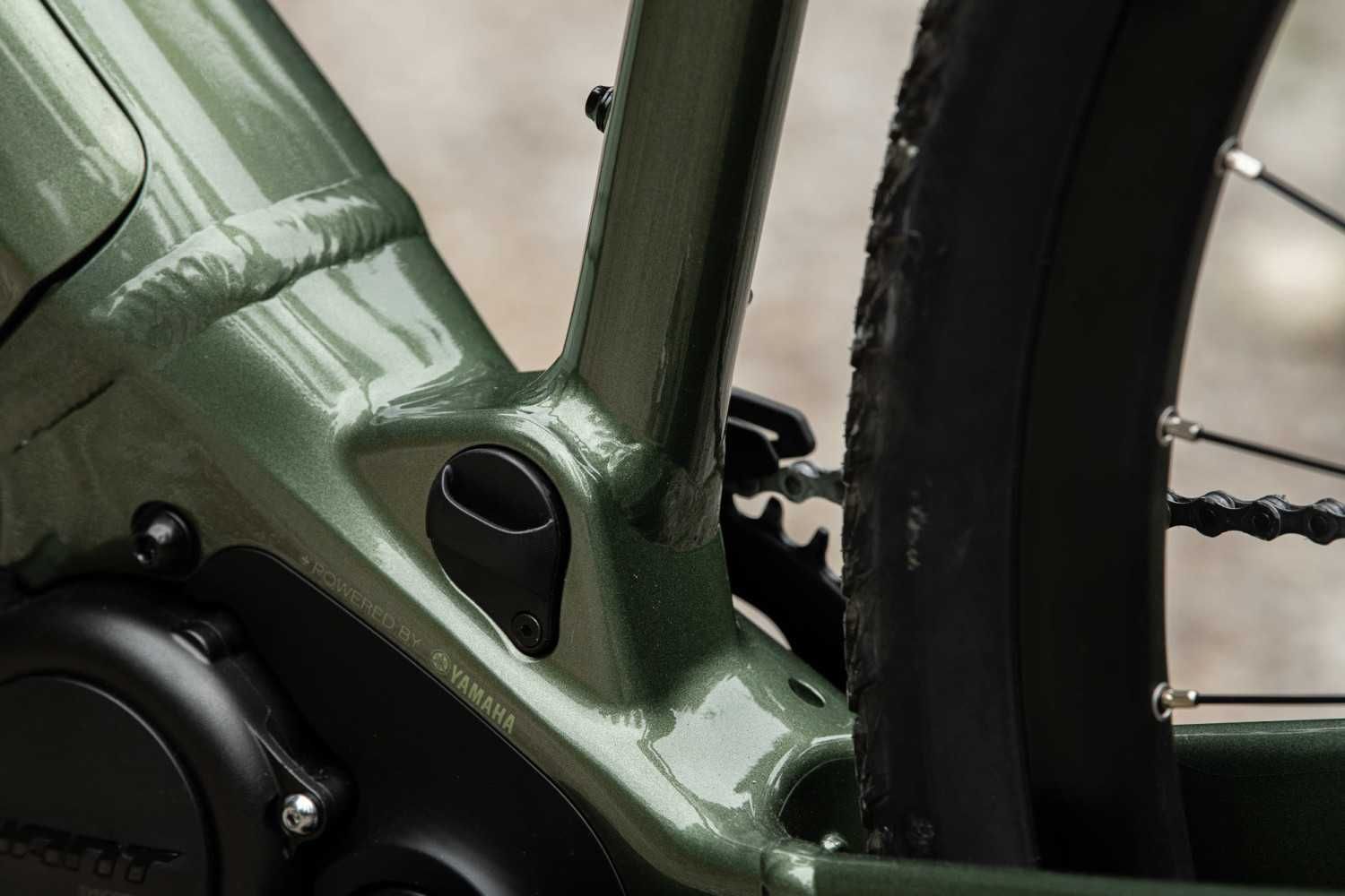 Rower Elektryczny Giant REVOLT E+ PRO Rozmiar M