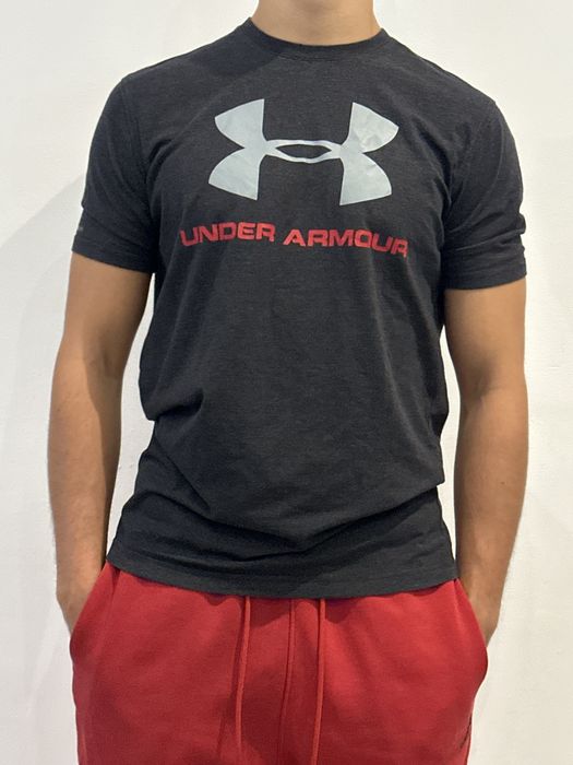 Under Armour koszulka czarna z krótkim rękawem