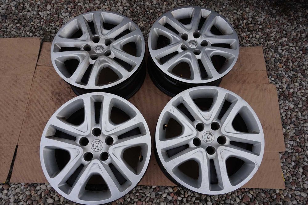 OPEL ASTRA K J _ felgi stalowe z kołpakami  5x105