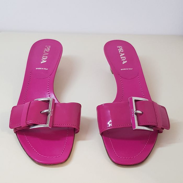 Мюли сабо Prada натуральная кожа номерные сандалии шлепанцы