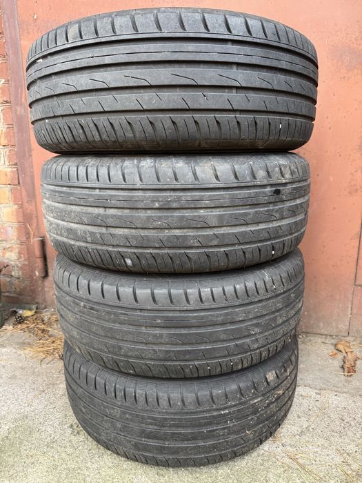 Продам комплект літньої гуми toyo proxes cf2 215/60 r16 99v xl