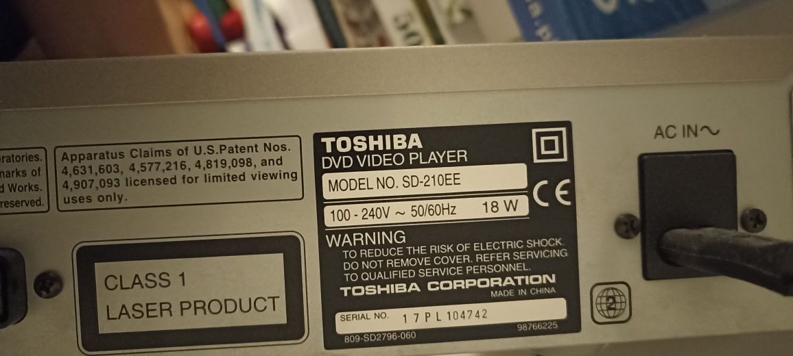 DVD Toshiba + pilot  Kino domowe