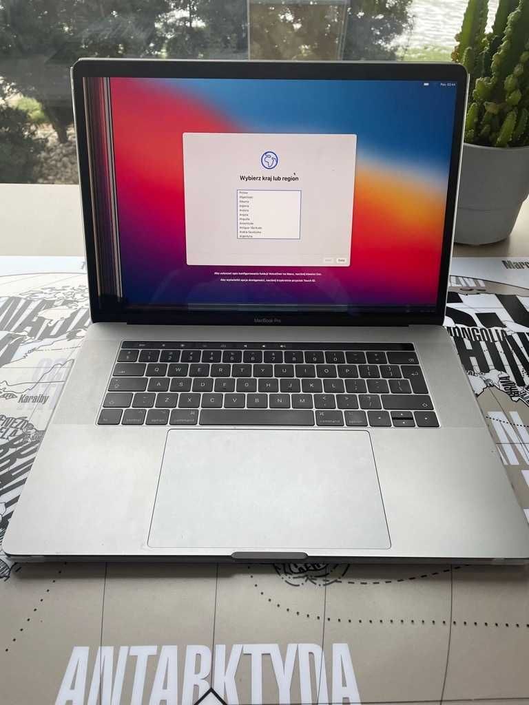 MacBook Pro A1707 15" i7/2,6GHz 256GB 2016r.