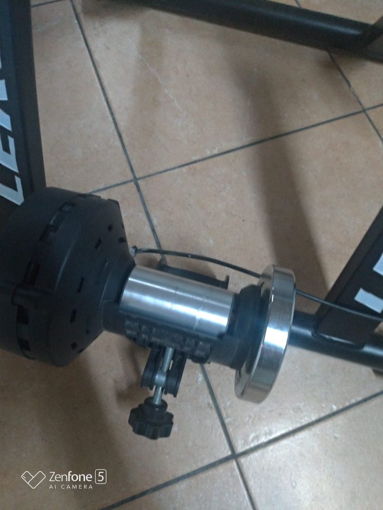 Suporte universal de bicicleta estática
