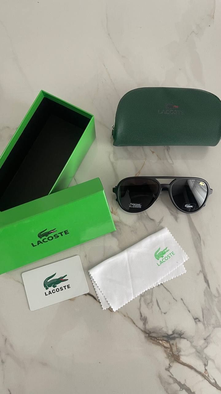 Сонцезахисні окуляри Lacoste