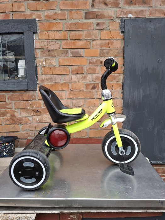 Трьох колесний велосипед