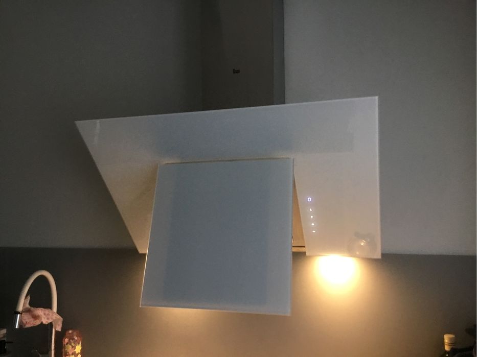 Okap szklany biały Teka