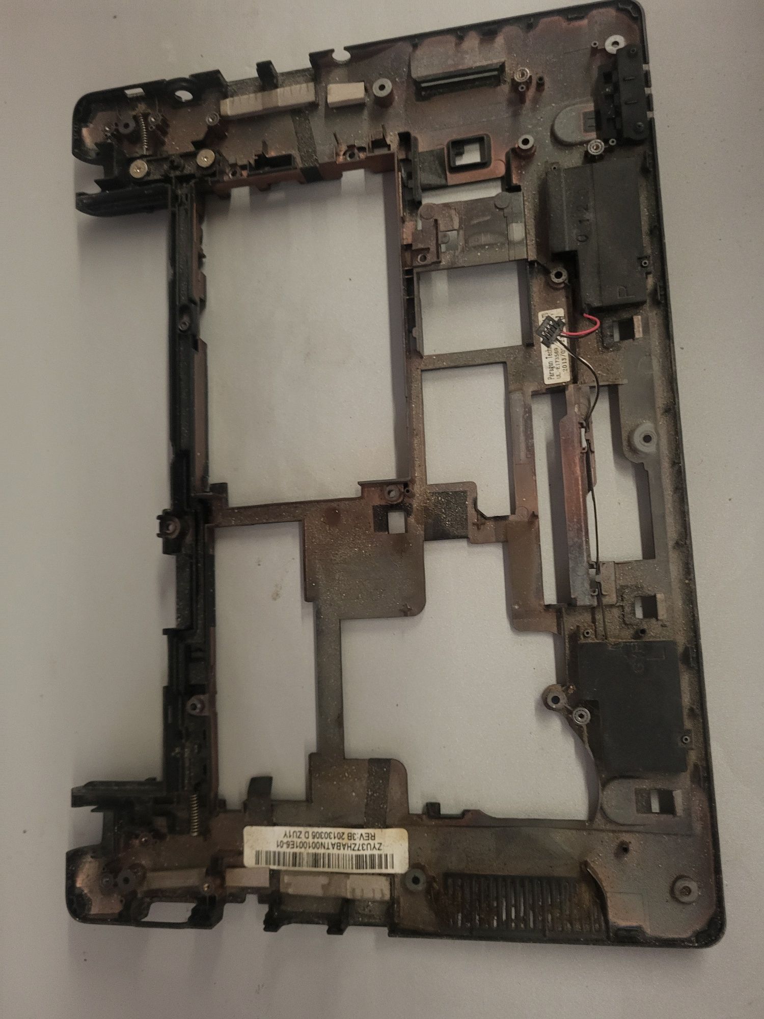 Sprzedam dolną obudowę + głośniki do Laptopa Acer aspire V5 121 C72