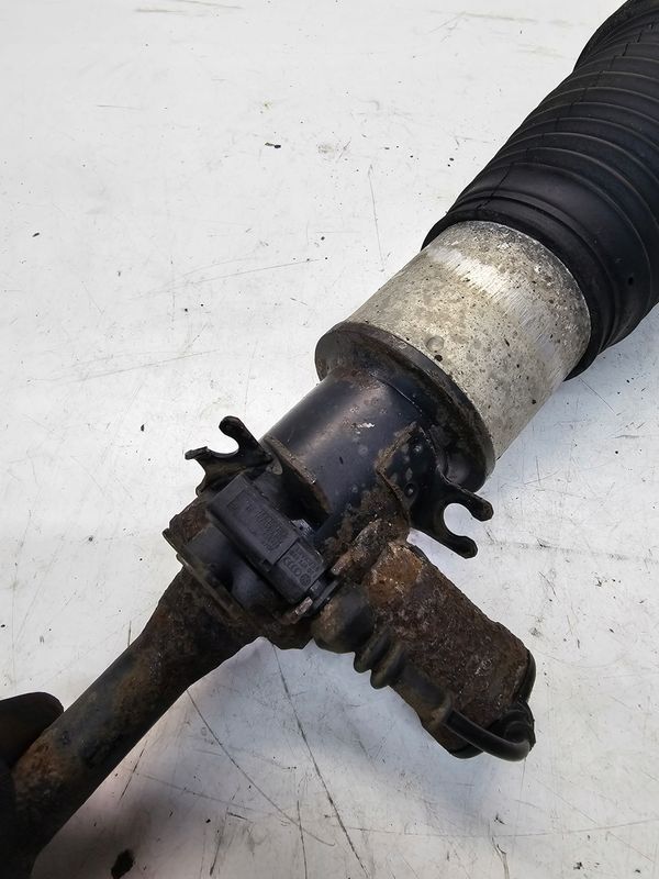 AMORTYZATOR LEWY PRZÓD AUDI A6 C6 4F0616039AA