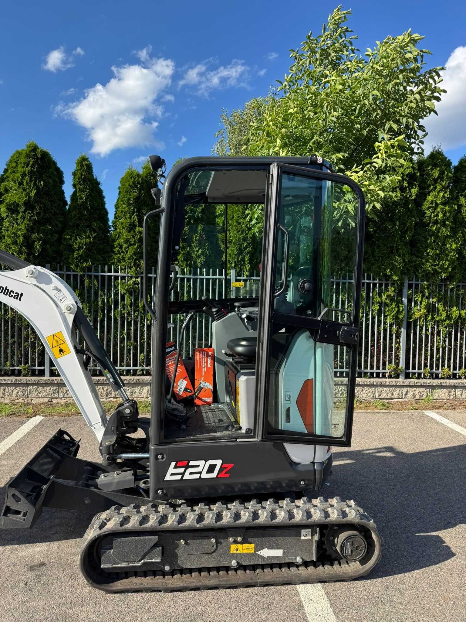 Minikoparka BOBCAT E20z ! 3 Łyżki + Szybkozłącze mechaniczne i inne !