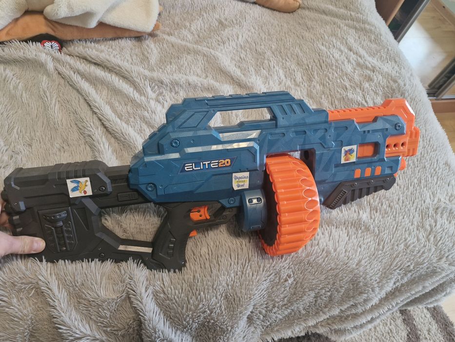 Бластер Nerf Elite 2.0 з лазарем та прицілем