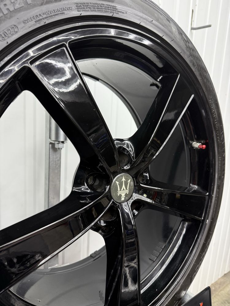 Alufelgi KOMPLET 21 cali 5x114,3 Maserati Levante Grecale Quattroporte