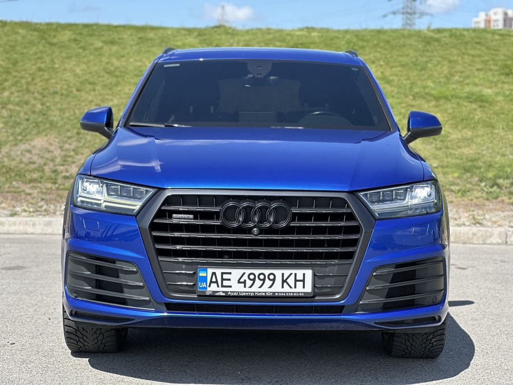 Audi Q7 2017 год