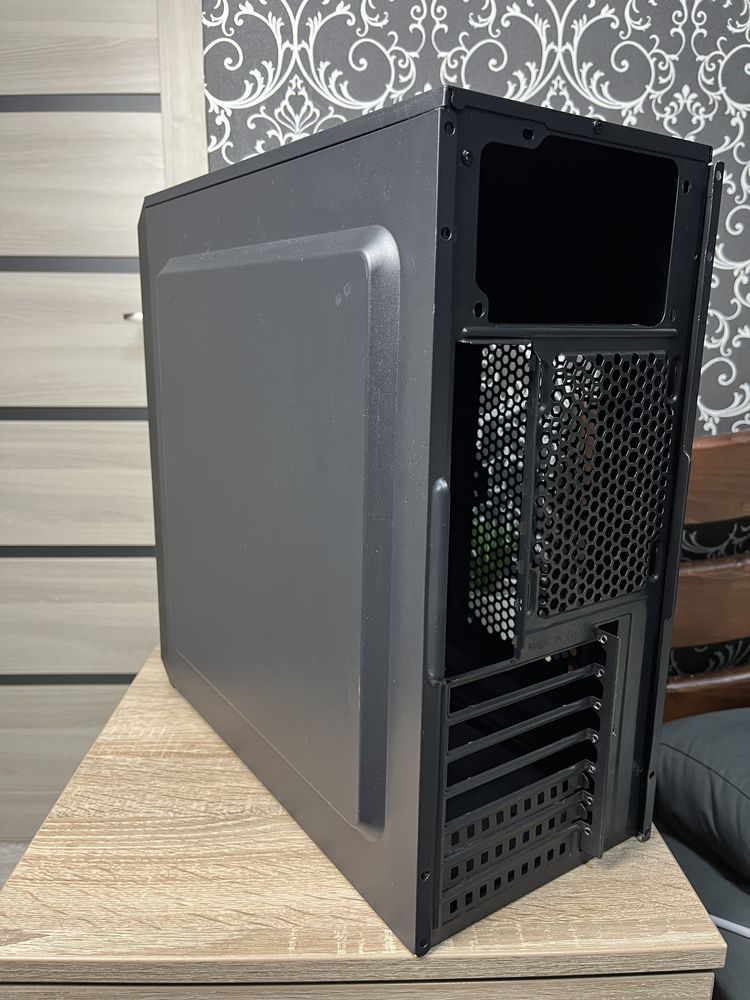 Корпус для комп'ютера Vinga CS210B