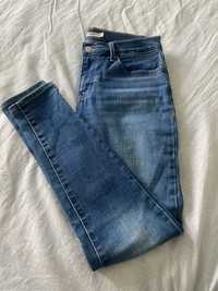 Жіночі джинси Levis