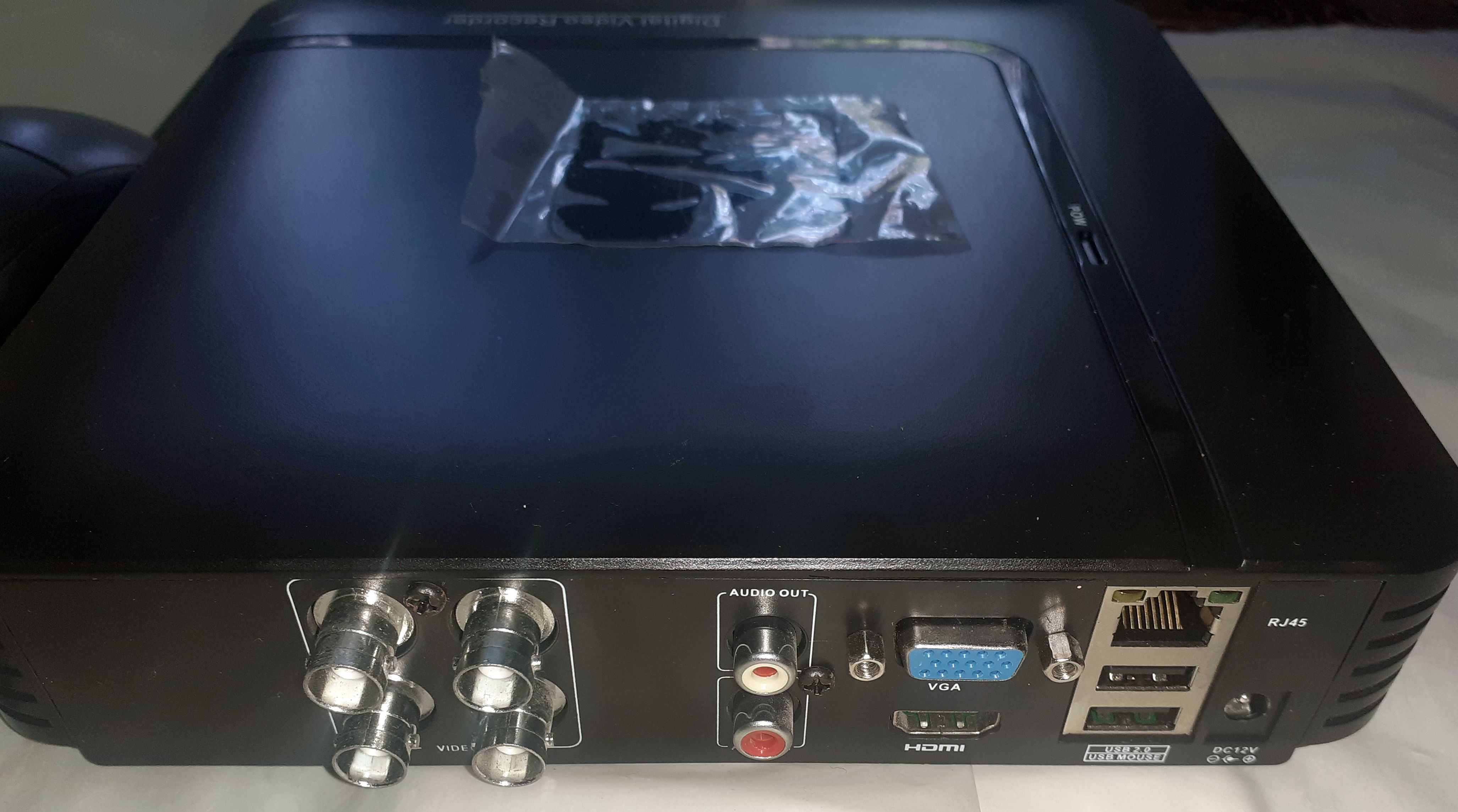 Гібридний AHD відеореєстратор A1004NS 4канала XMEYE + камери