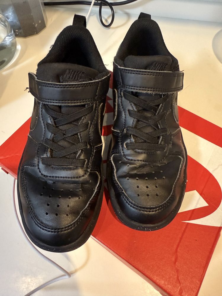 Продам ділові кеди Nike для хлопчика, розмір 31.5