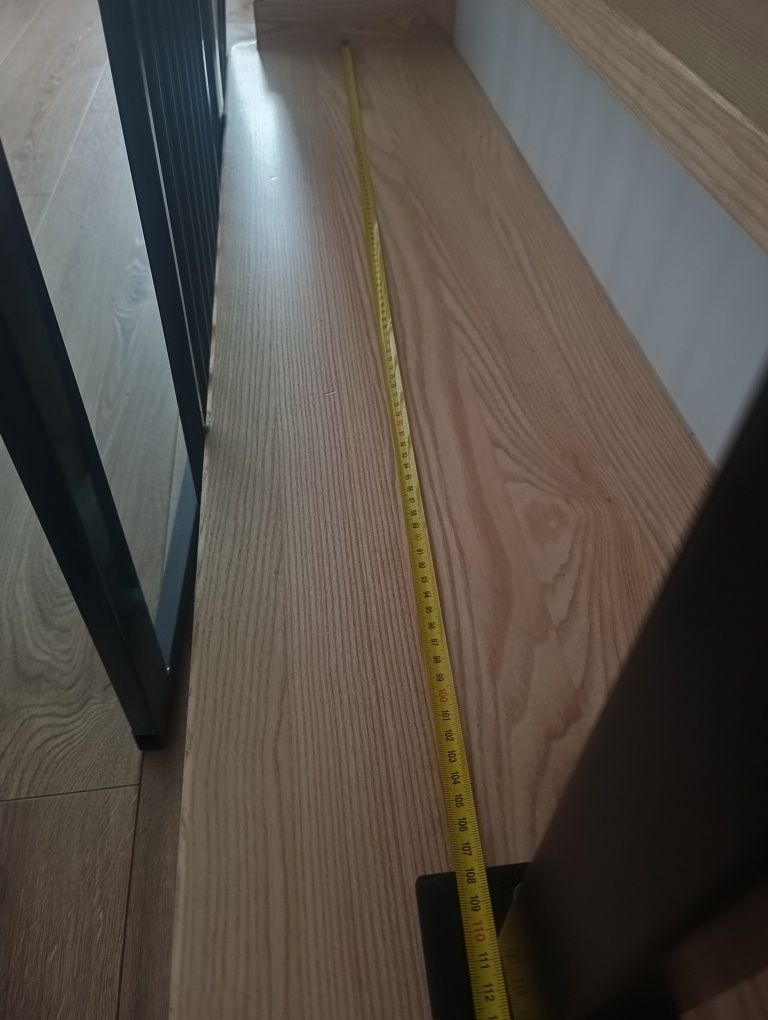 Bramka zabezpieczająca schody