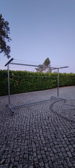 Estendal com rodas