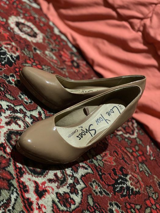 Нові туфлі Gerge