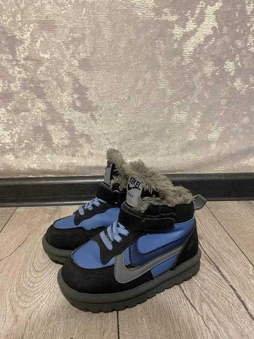 Дитячі ботинки на хлопчика