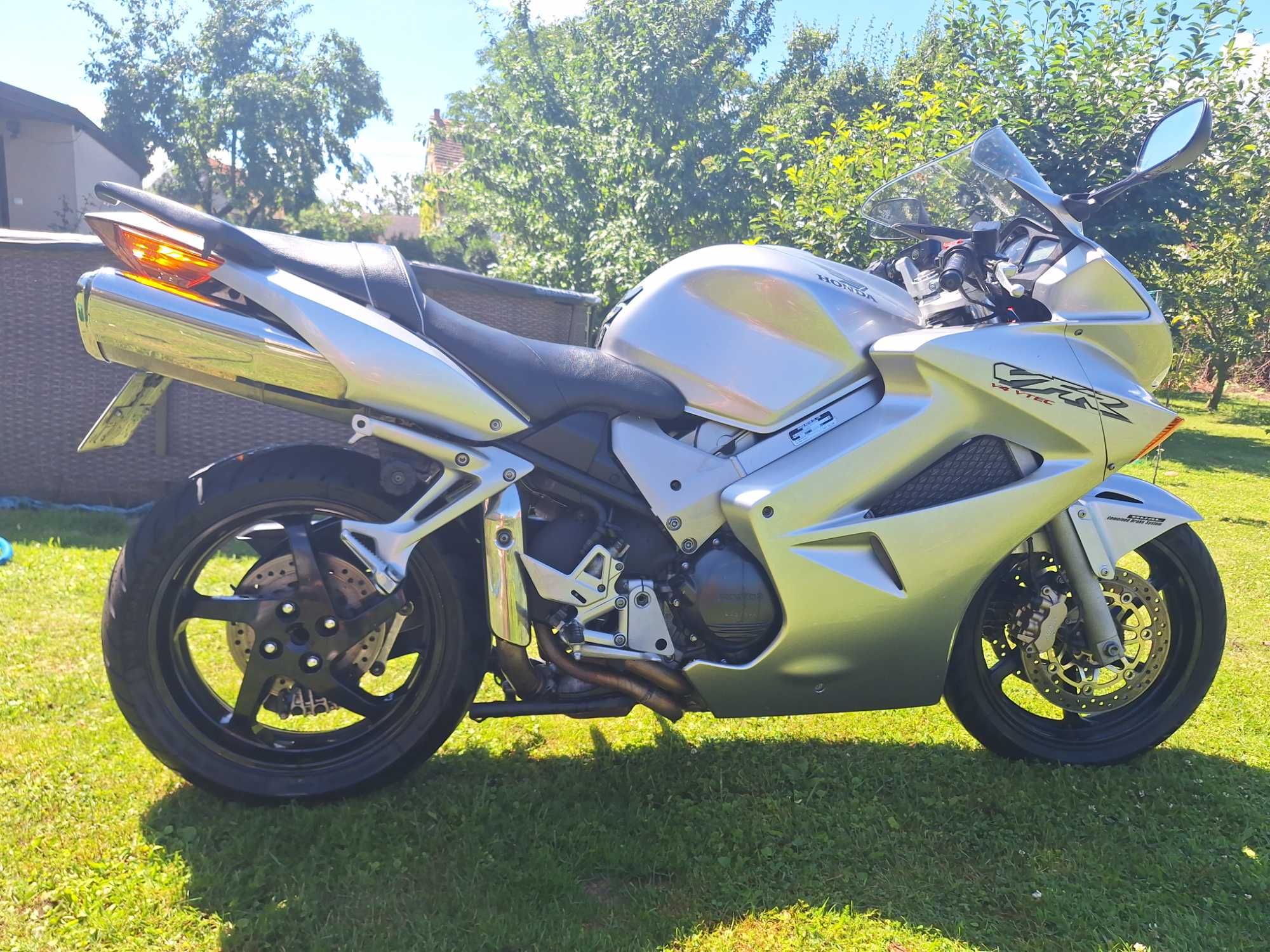 Honda VFR 800 stan idealny