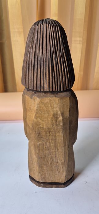 Duża stara rzeźba ludowa grajek ludowy 37,5 cm