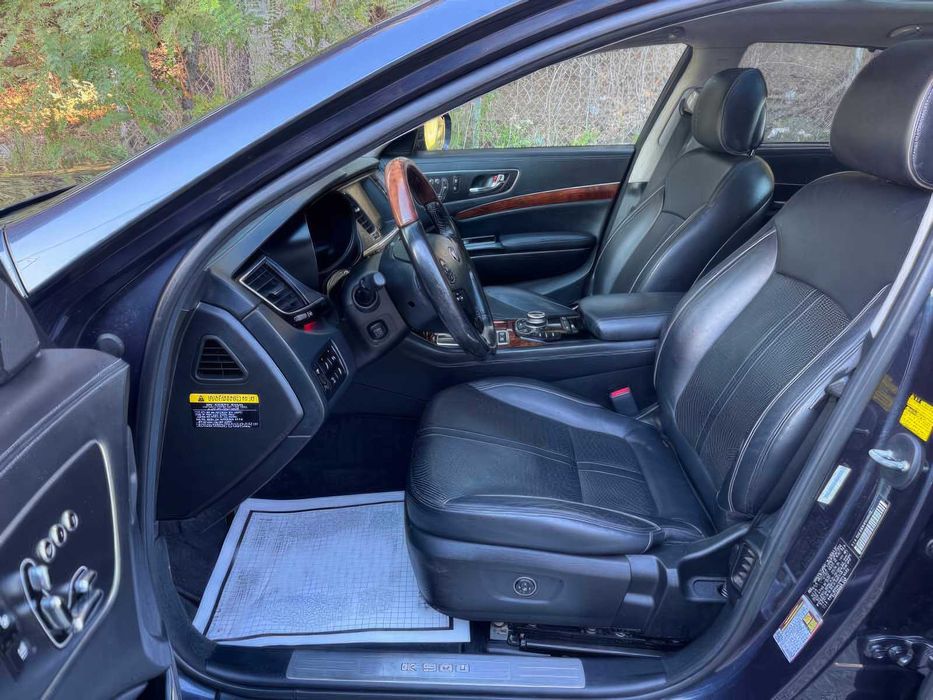 Kia K900 Luxury      2015