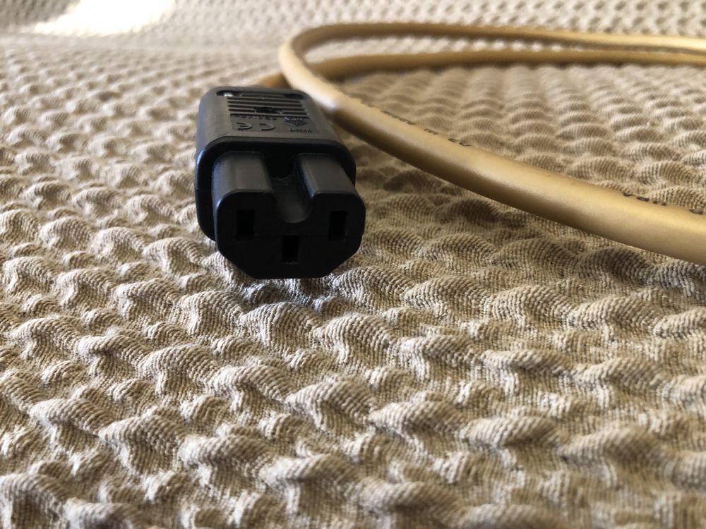 Cиловий кабель  van den hul mainsserver, 1,5 m