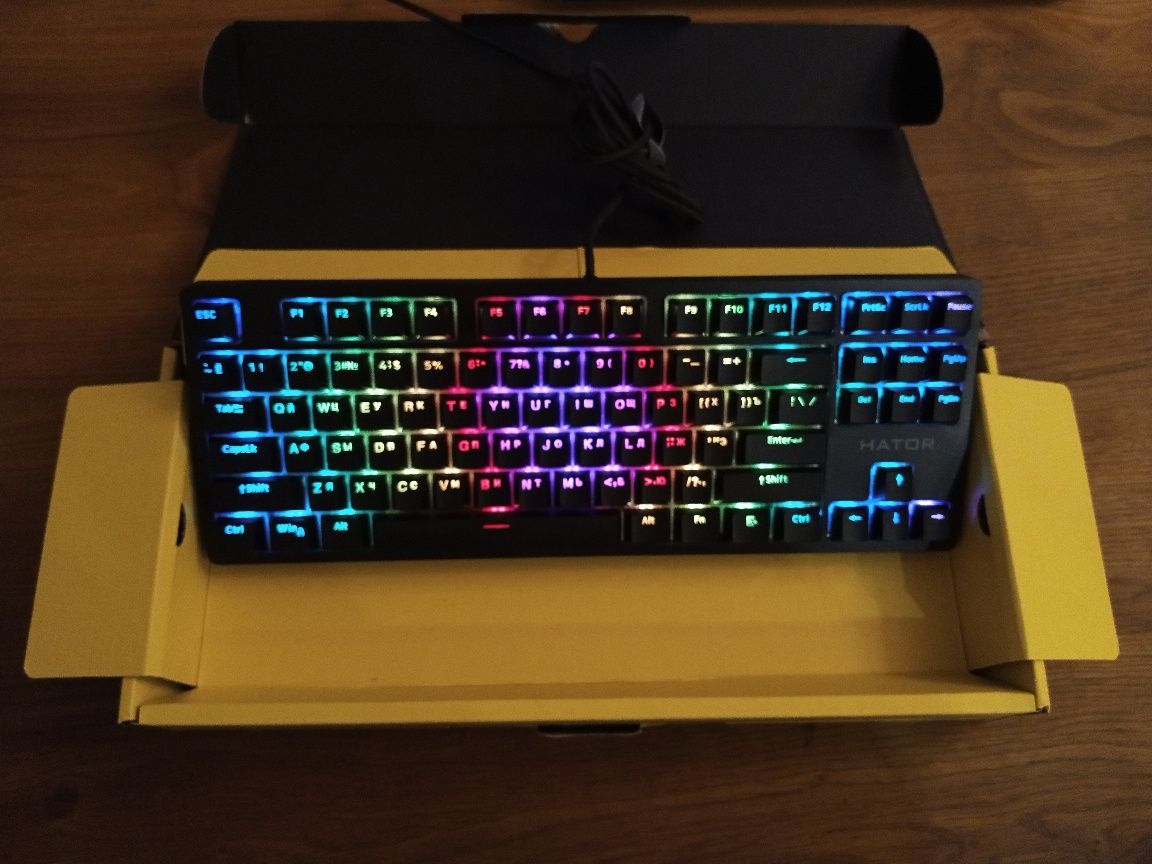 Hator  rockfall mecha tkl 2 повна комплектація + чек